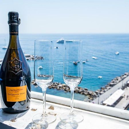 Suite Picasso Amalfi Bagian luar foto