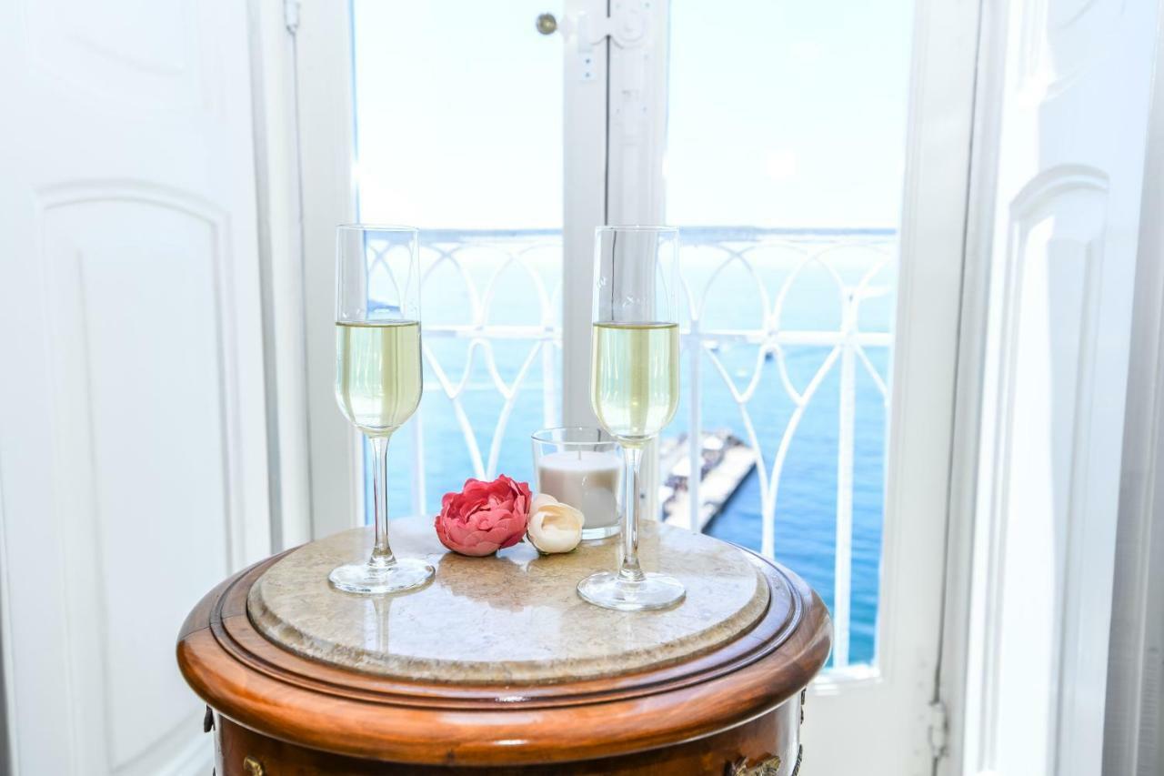 Suite Picasso Amalfi Bagian luar foto